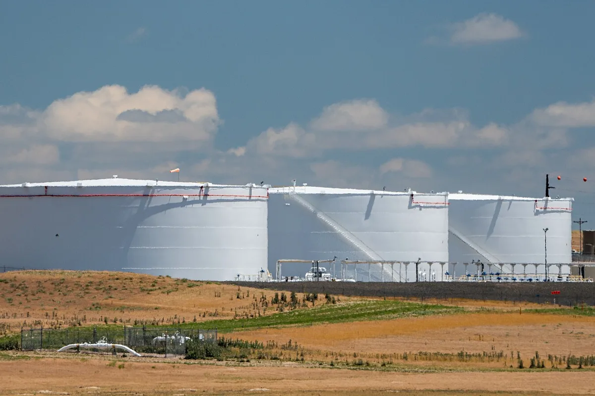 Kinder Morgan dispara su beneficio un 36% gracias al gas: $976M en el trimestre y guía superada