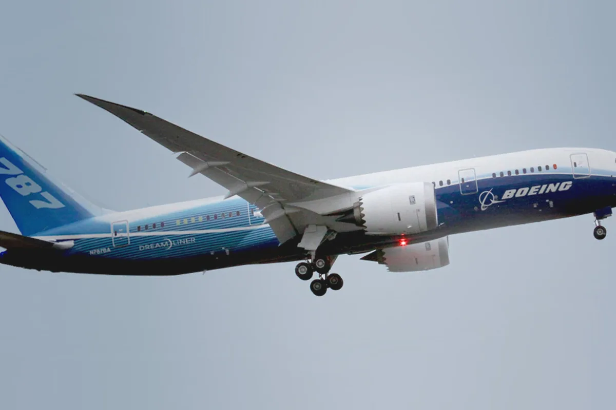 Boeing sube un 4% aunque pierde dinero: entrega más aviones que en ningún trimestre desde 2018 y vuelve a generar caja