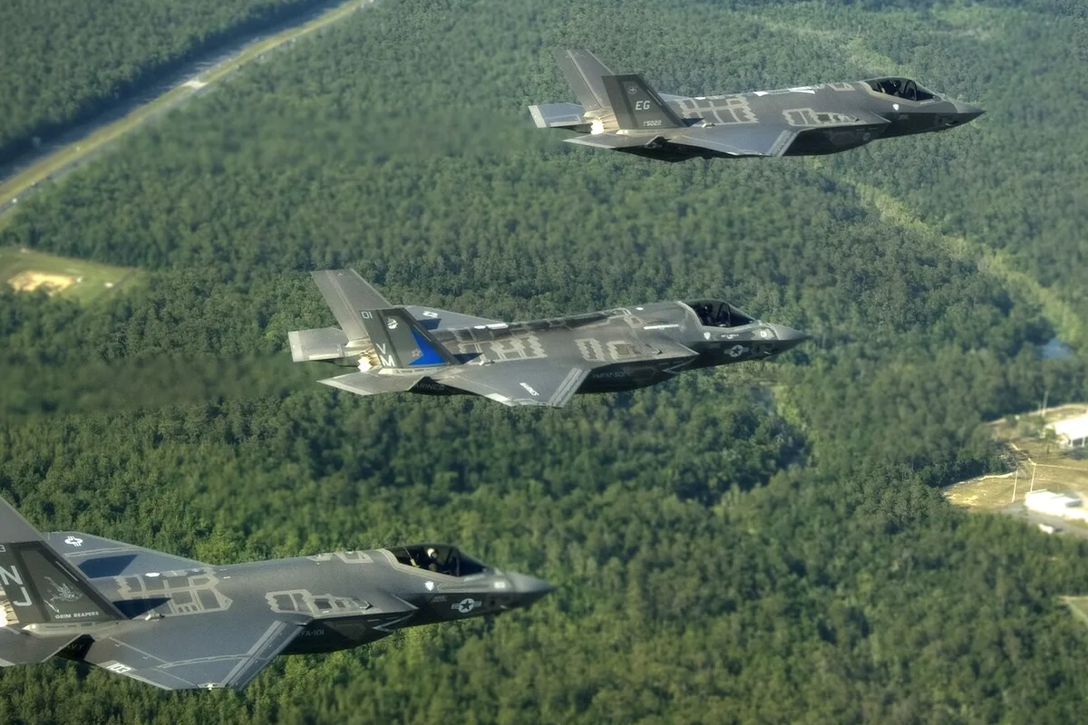 Lockheed Martin firma el mayor contrato de misiles de su historia: hasta 58.620 M$ para triplicar la producción de interceptores Patriot