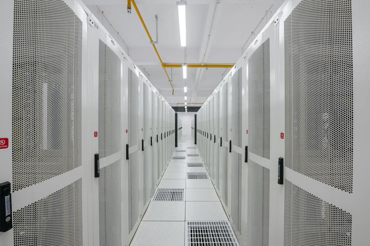 Palantir encadena la alianza soberana con NVIDIA y el contrato Foundry del Ejército: la acción se acerca a los 130$