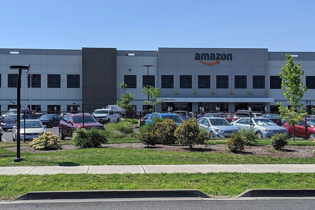 Amazon planea vender sus chips de IA Trainium fuera de AWS y planta cara a NVIDIA