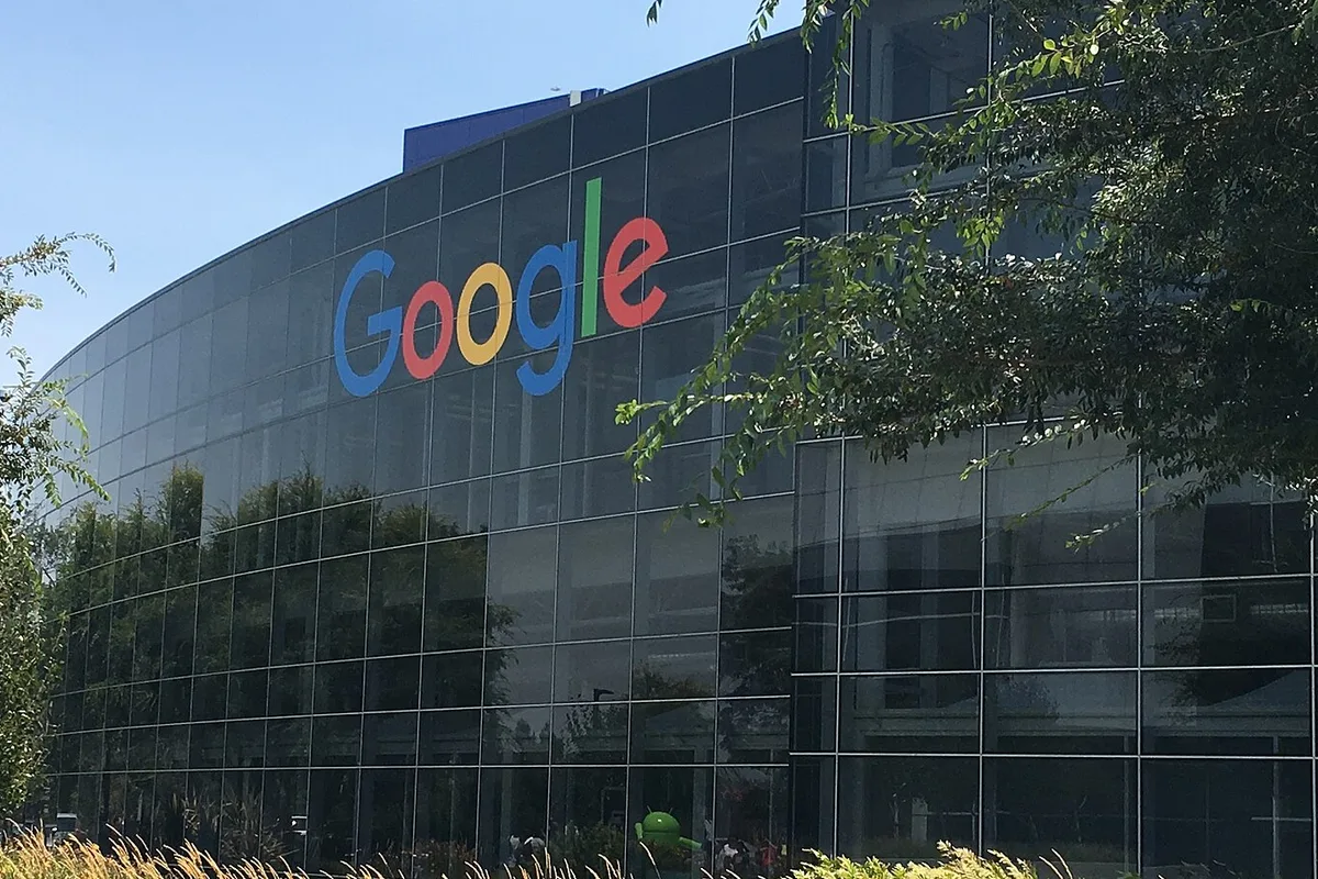 Alphabet entra en el Dow Jones y desbanca a Verizon: el índice industrial se rinde a la tecnología