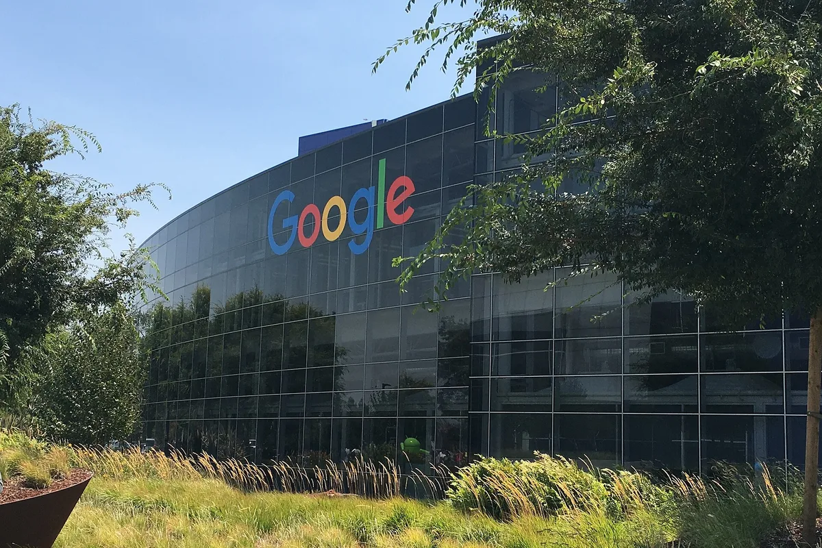 Google mete a Gemini en el corazón de la Búsqueda: «AI Mode» llega a todo el mundo