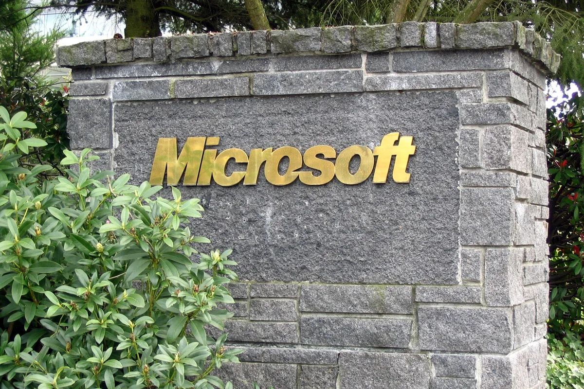 Microsoft llega a sus resultados un 18% abajo en el año: esta noche se juega si el mercado sigue castigando su factura de IA