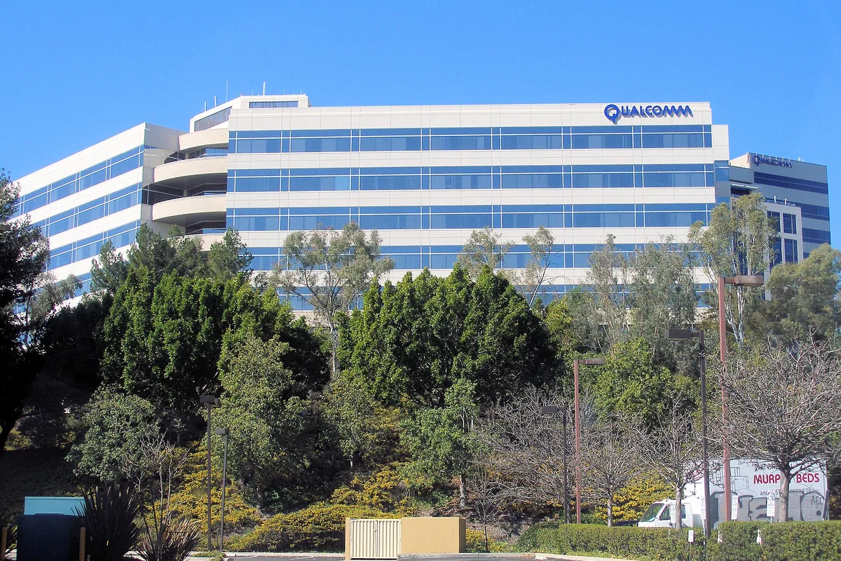 Hasta Jensen Huang la respalda: Qualcomm rebota con un nuevo objetivo de $230 antes de su Día del Inversor